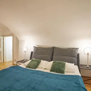 Lazenska N4 Lejlighedshotel
